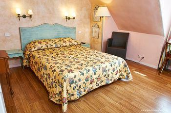 Jeanne D'arc Le Marais Paris